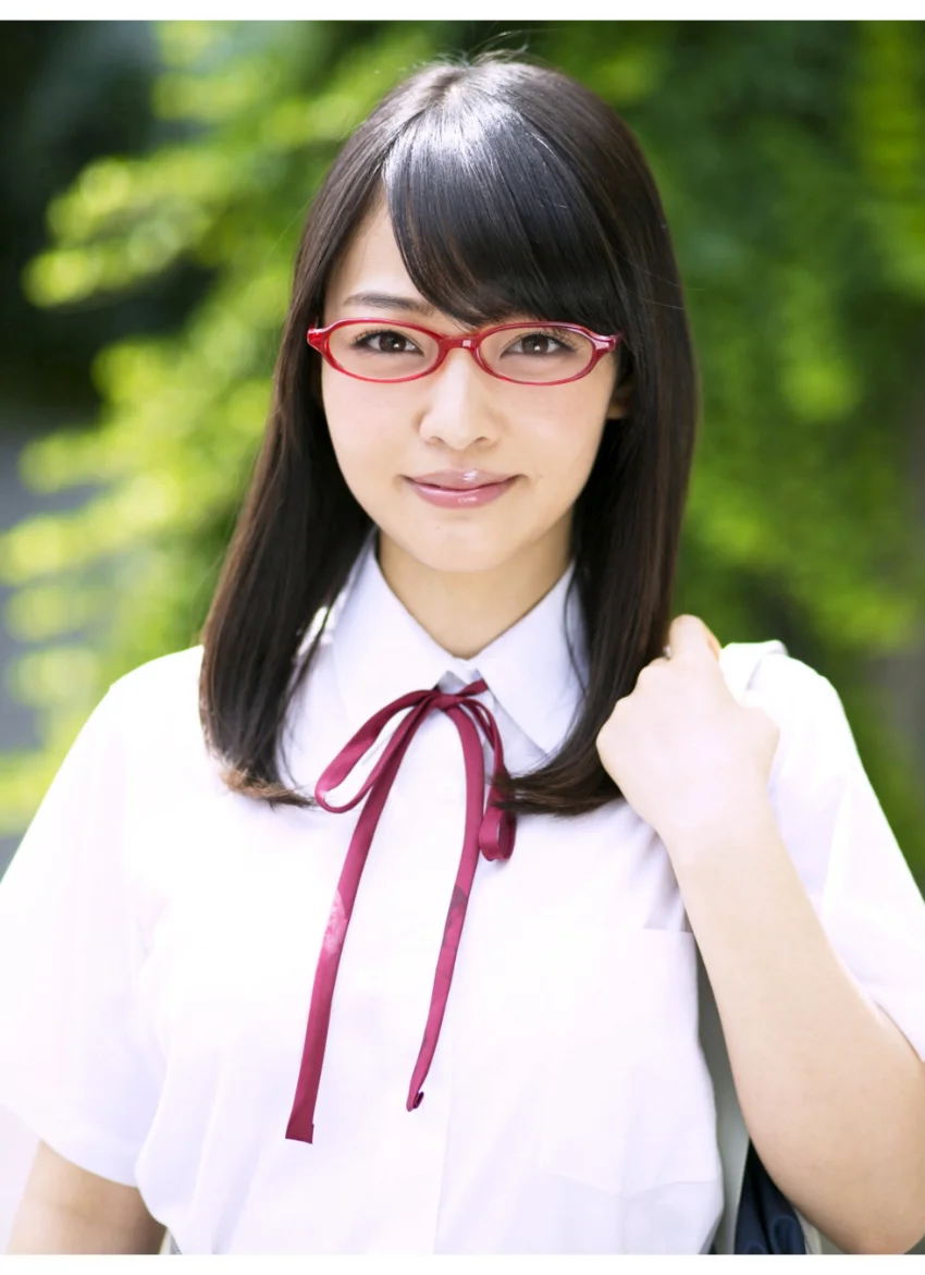 女子校生と眼鏡 安藤遥※直筆サインコメント付き 試し読み 2