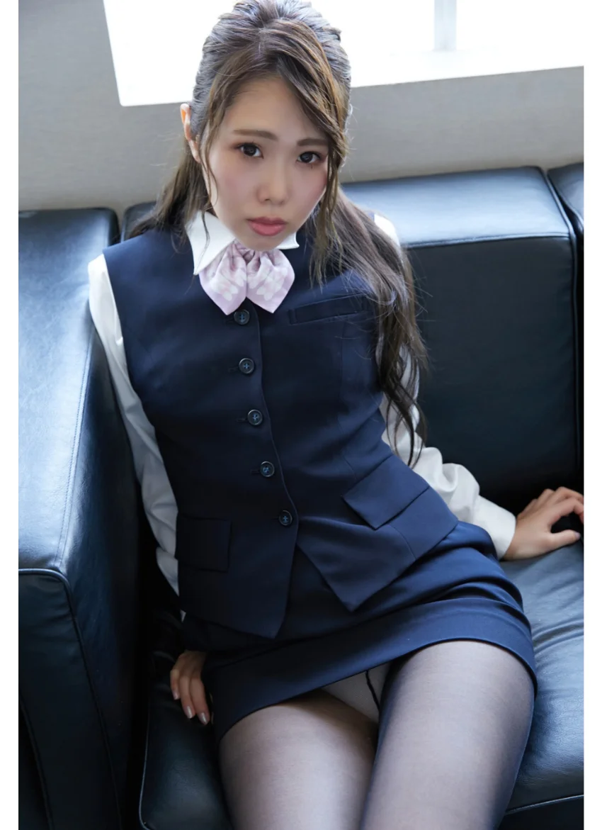 魅惑の後輩OL 麻倉ひな子※直筆サインコメント付き 試し読み 2