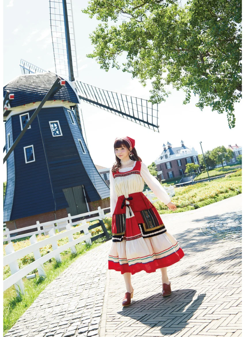 諏訪ななか1st写真集 7ct -Nanacarat-【電子版特典付】 試し読み 16