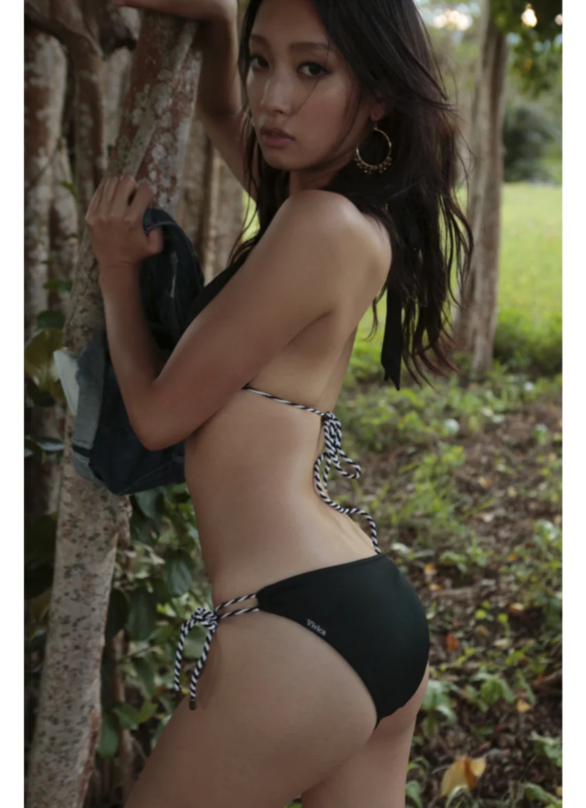 電子オリジナル「1028_24 NANAO EXTRA 菜々緒 超絶美脚写真集」 試し読み 5