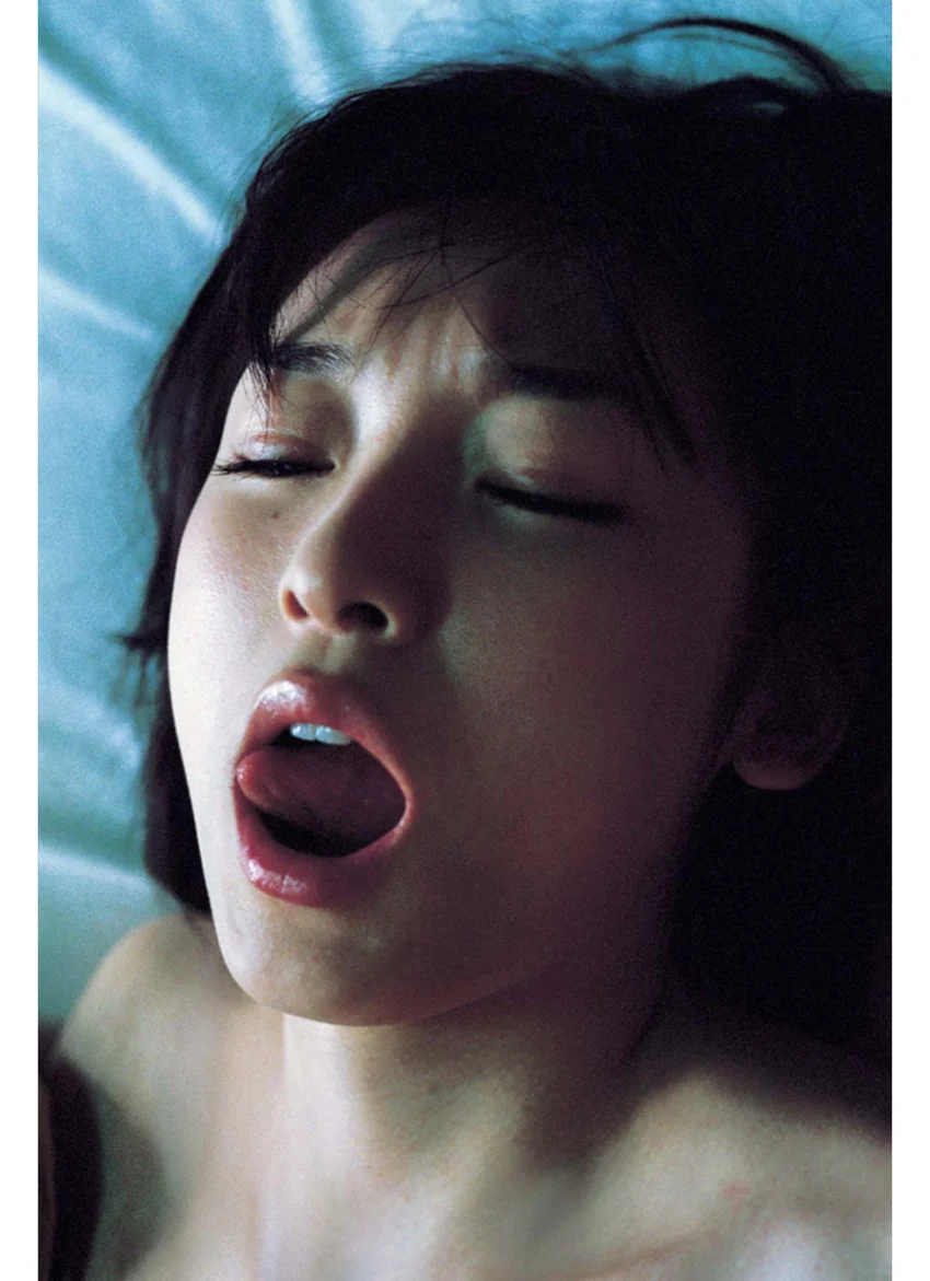 月刊 加護亜衣 月刊モバイルアクトレス完全版 試し読み 10