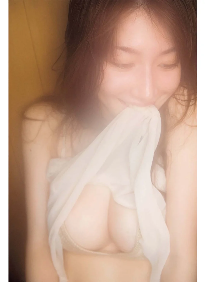 月刊小林恵美 月刊モバイルアクトレス完全版 試し読み 11