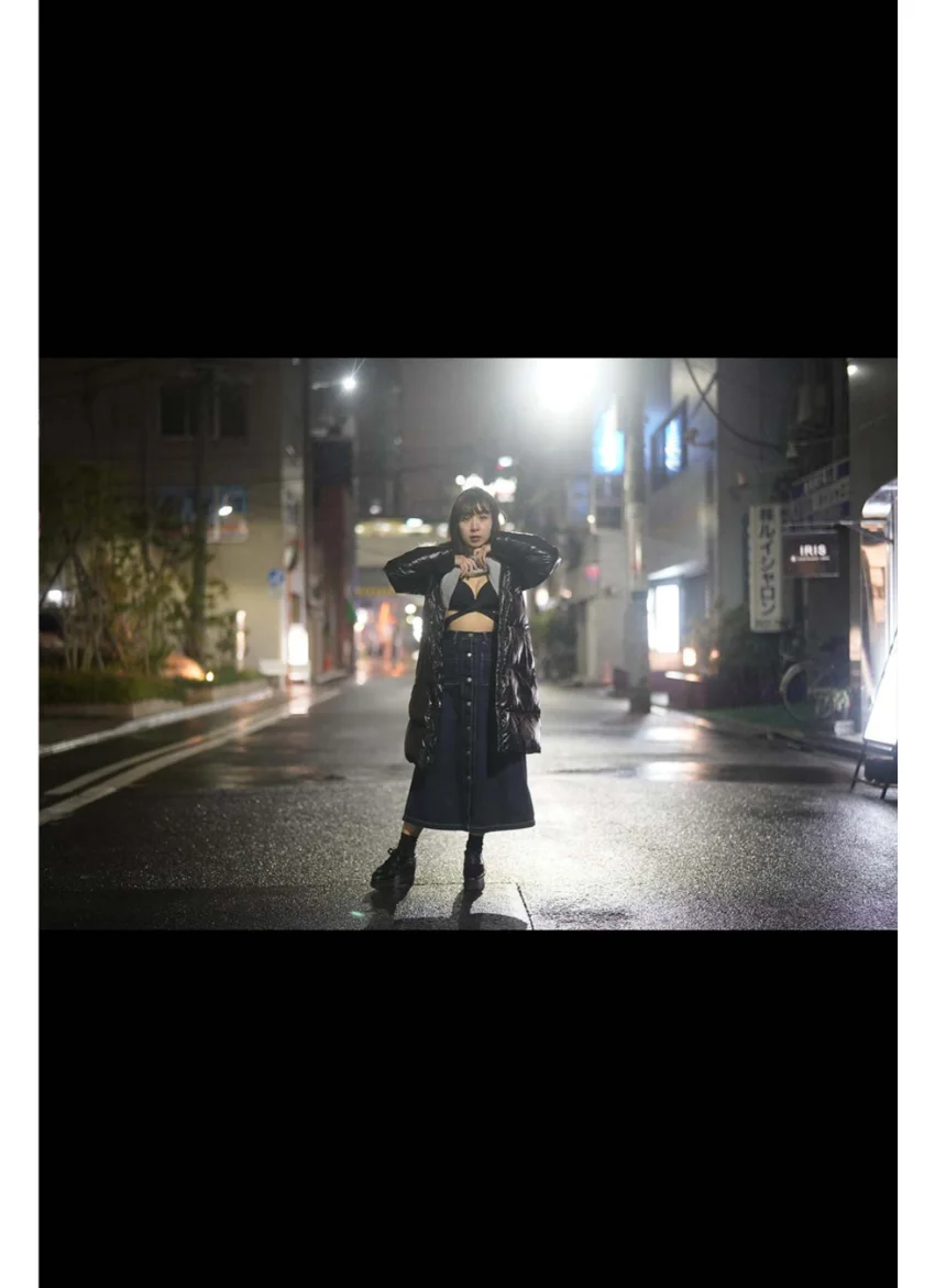 板野成美 雪降る夜、水着で出かけました。 試し読み 6