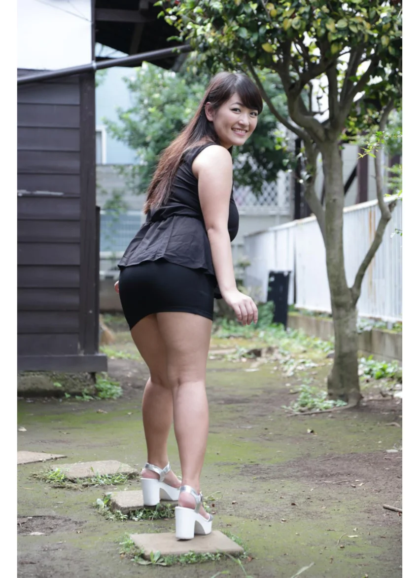 柳瀬早紀 あふれたてのたわわ乳 グラビア学園 試し読み 4