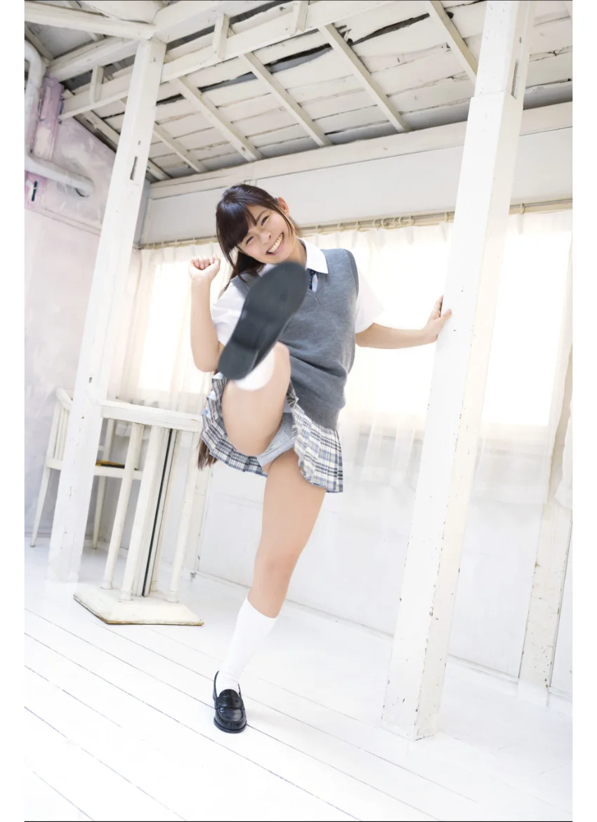 宮部すず 黒髪少女がボタンを外したら グラビア学園 試し読み 4