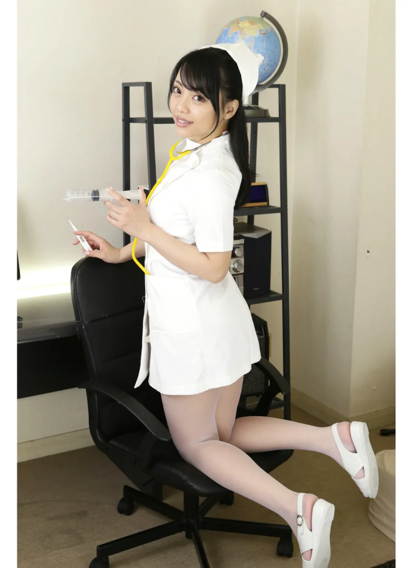 石川あんな ちょっとお熱よろしいですか グラビア学園 試し読み 4