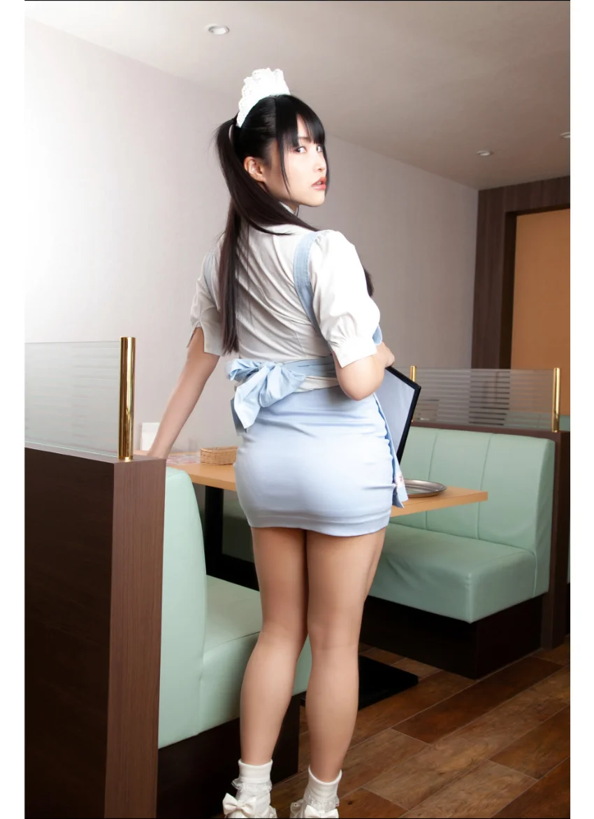 小泉かな 【ファミレス】ご奉仕Iカップ グラビア学園 ふわふわ甘〜い轟絶爆乳ステージに即ワープからの即アイバー！？ 試し読み 4