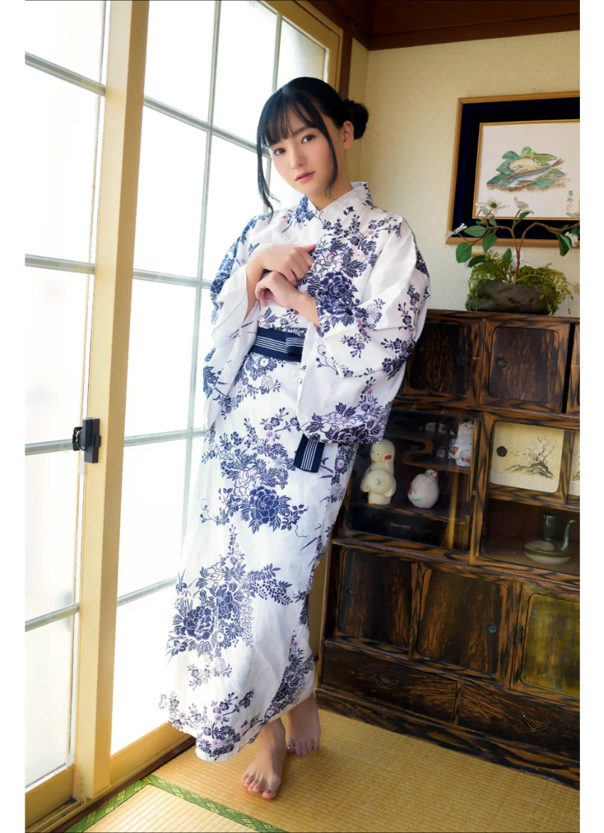 西永彩奈【温泉浴衣】うすうすビキニ グラビア学園 出席番号1番の絶対的最強アイドルが可愛くて色っぽくて！ 試し読み 2