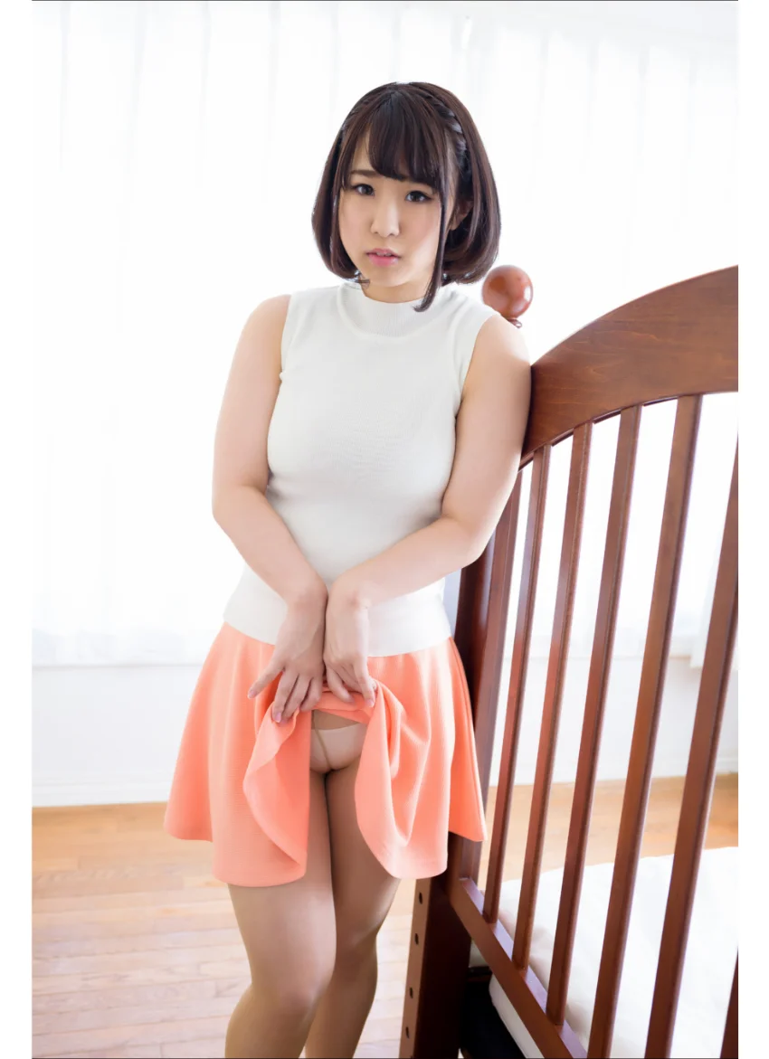 立川愛梨 【ニット女子アナ】【パンスト】【レオタード】 むちむちGカップ グラビア学園 もちもちふんわり、お菓子みたいなGカップ！！ 試し読み 5