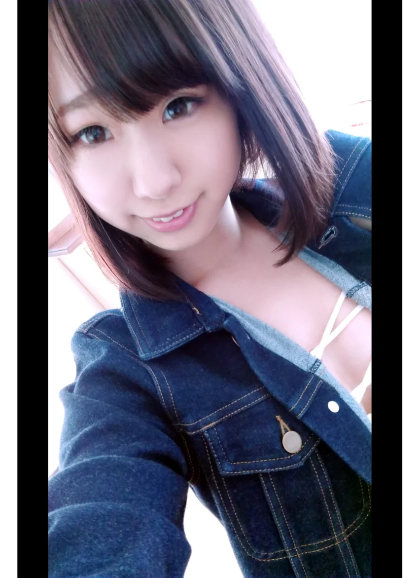立川愛梨 自撮り写真集 グラビア学園 もちもちふんわり、お菓子みたいなGカップ！自撮り写真集！ 試し読み 2