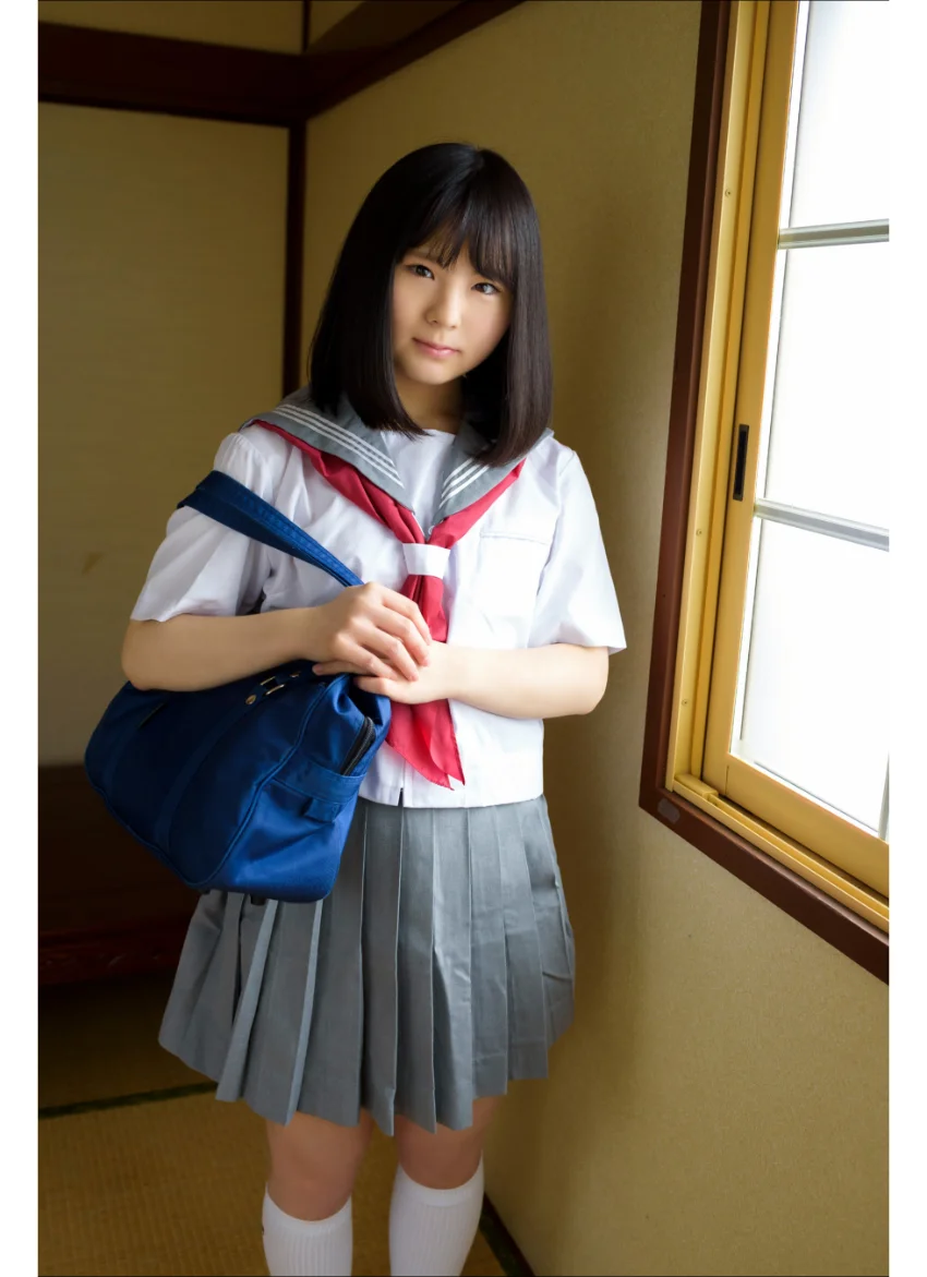 星野風香 【初体験】制服を脱いで グラビア学園 ど素人！ど新人！普通の女の子が脱ぐ！衝撃ですっ！！ 試し読み 5