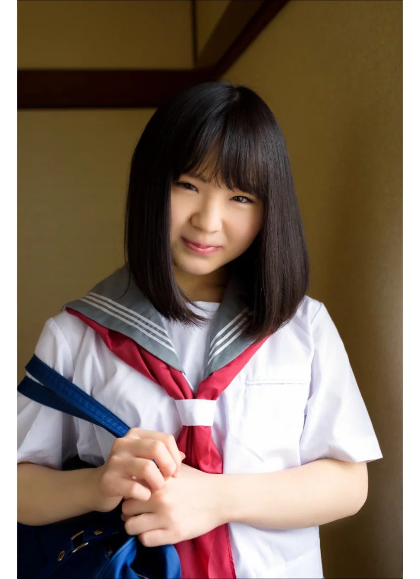 星野風香 【初体験】制服を脱いで グラビア学園 ど素人！ど新人！普通の女の子が脱ぐ！衝撃ですっ！！ 試し読み 7