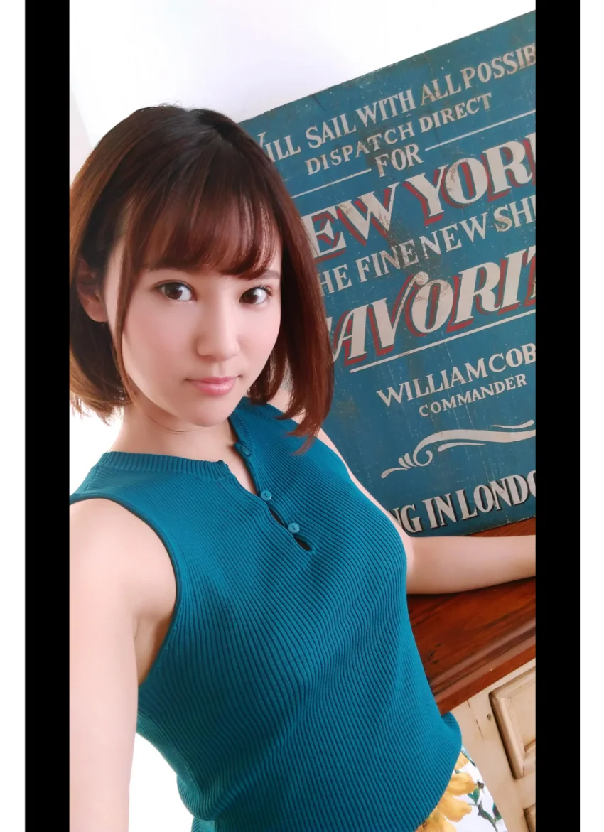 西原愛夏 自撮り写真集 グラビア学園【自撮り】現役歯科衛生士は人懐っこい可愛い娘さん、プニプニだよ！ 試し読み 4