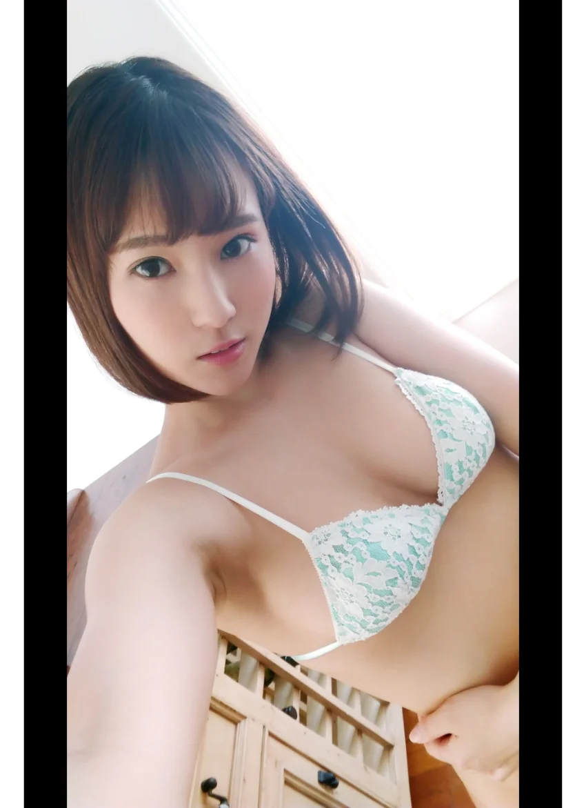 西原愛夏 自撮り写真集 グラビア学園【自撮り】現役歯科衛生士は人懐っこい可愛い娘さん、プニプニだよ！ 試し読み 6