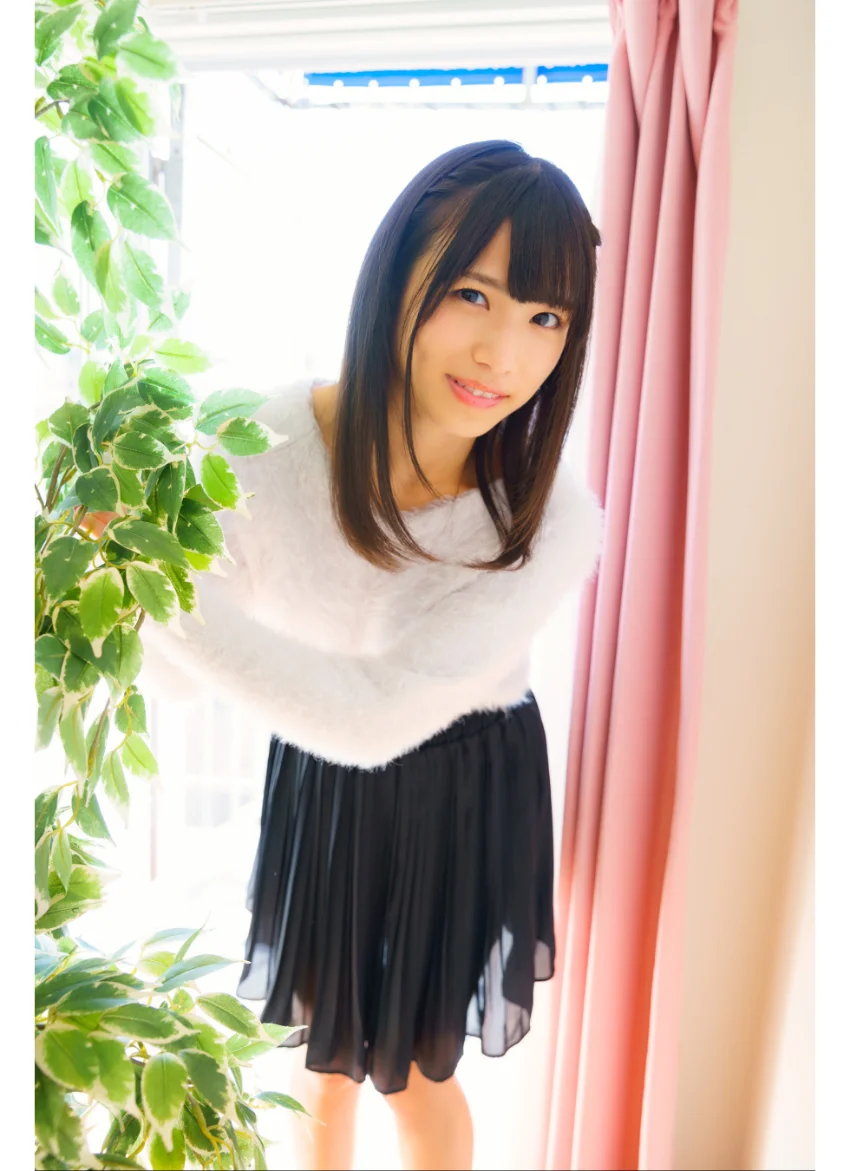 村上りいな 私服ニットの下の清楚な素肌 グラビア学園 試し読み 3