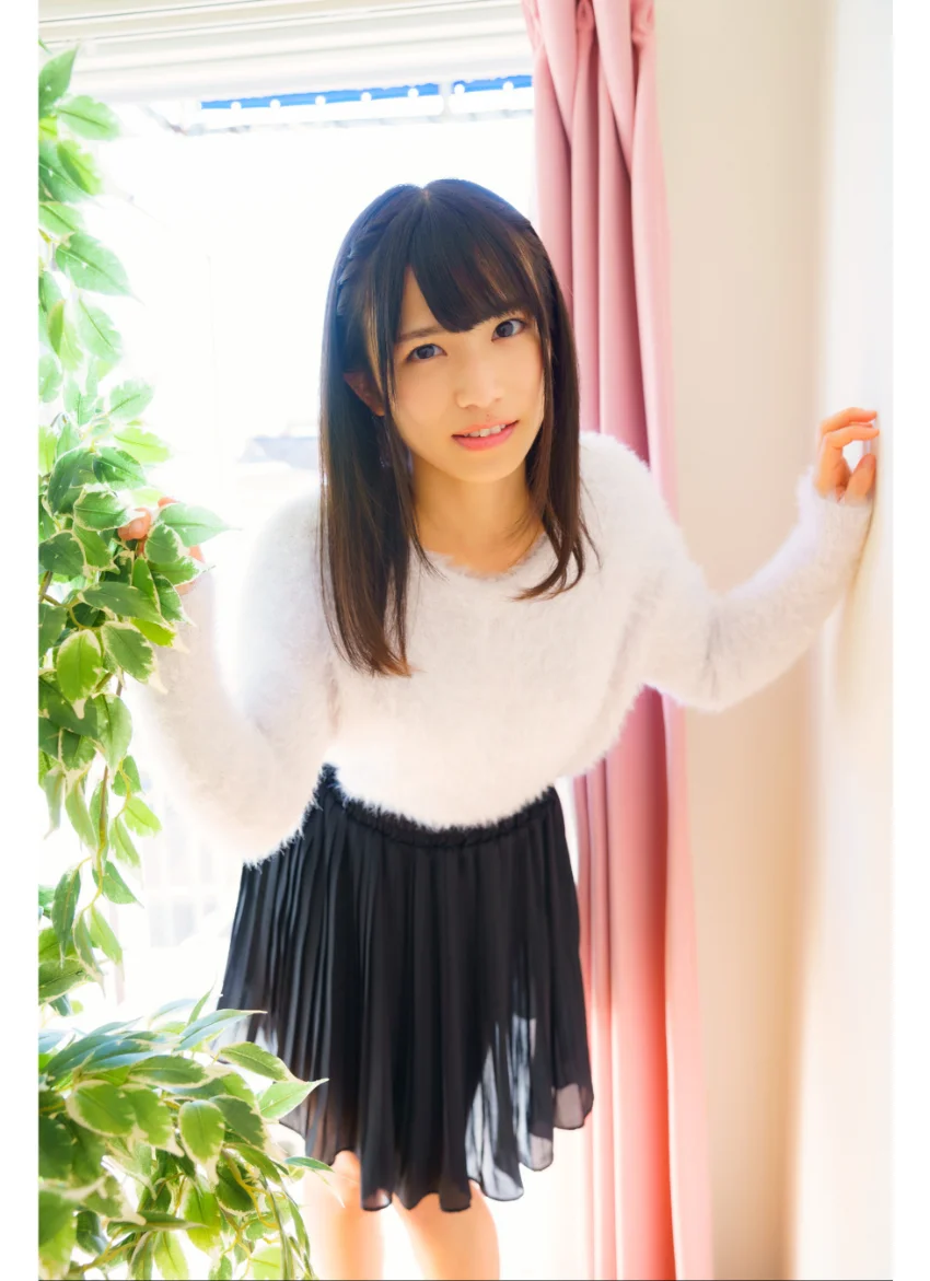 村上りいな 私服ニットの下の清楚な素肌 グラビア学園 試し読み 4
