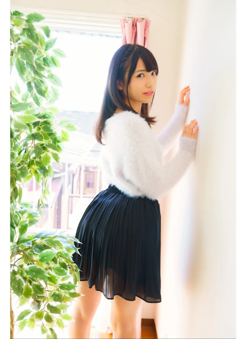 村上りいな 私服ニットの下の清楚な素肌 グラビア学園 試し読み 5