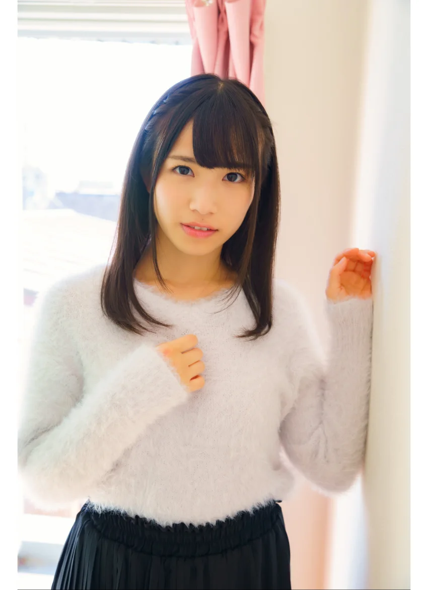 村上りいな 私服ニットの下の清楚な素肌 グラビア学園 試し読み 6