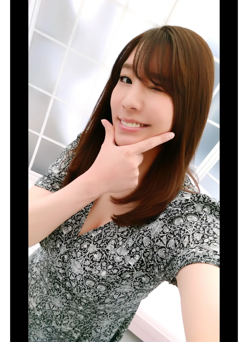 夏来唯 自撮り写真集 グラビア学園 【自撮り】高偏差値おっぱい！写真でも揺れまくる！？ 試し読み 5