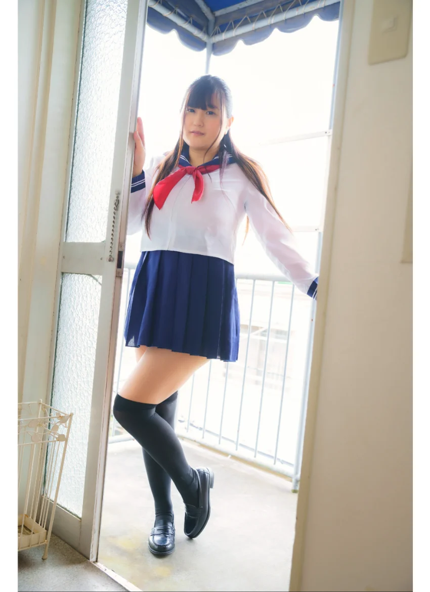 伊藤ミライ 大爆乳【うもれる】 グラビア学園 やわらかな奇跡のロリ巨乳に浸りきる写真集第三弾！ 試し読み 2