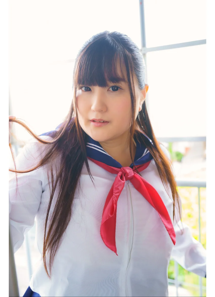 伊藤ミライ 大爆乳【うもれる】 グラビア学園 やわらかな奇跡のロリ巨乳に浸りきる写真集第三弾！ 試し読み 4