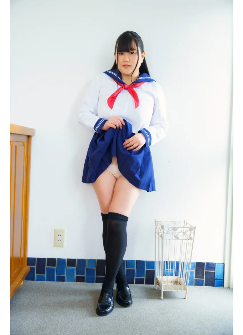 伊藤ミライ 大爆乳【うもれる】 グラビア学園 やわらかな奇跡のロリ巨乳に浸りきる写真集第三弾！ 試し読み 6