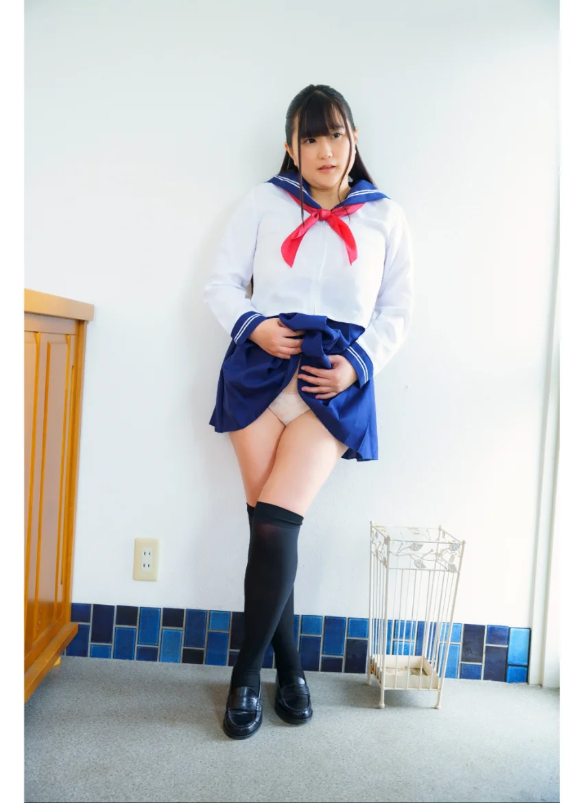 伊藤ミライ 大爆乳【うもれる】 グラビア学園 やわらかな奇跡のロリ巨乳に浸りきる写真集第三弾！ 試し読み 7