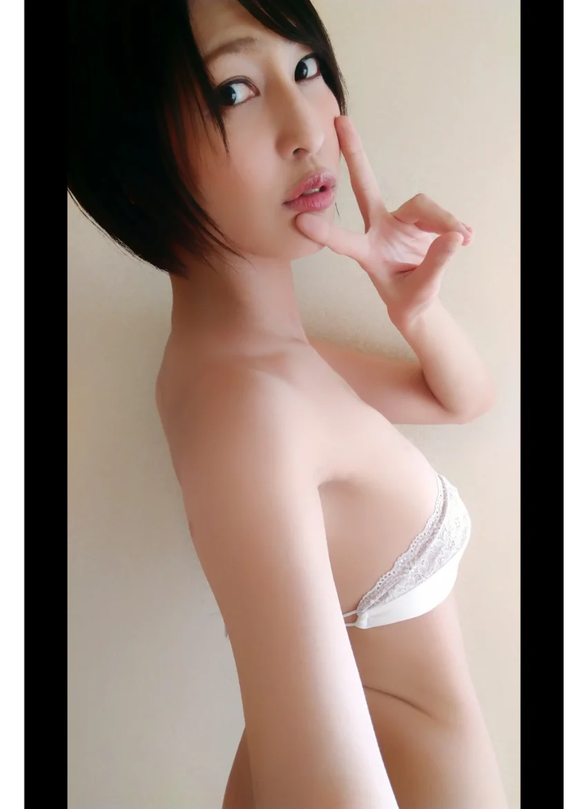 小柳歩 自撮り写真集 02 グラビア学園 【自撮り】お姉さんが優しい笑顔で何でもしてくれる？自撮り写真集！ 試し読み 7
