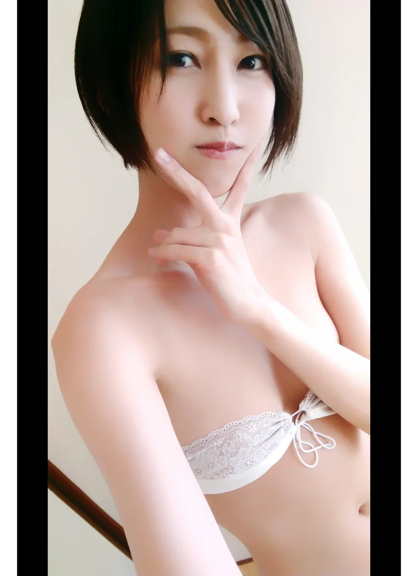 小柳歩 自撮り写真集 02 グラビア学園 【自撮り】お姉さんが優しい笑顔で何でもしてくれる？自撮り写真集！ 試し読み 8