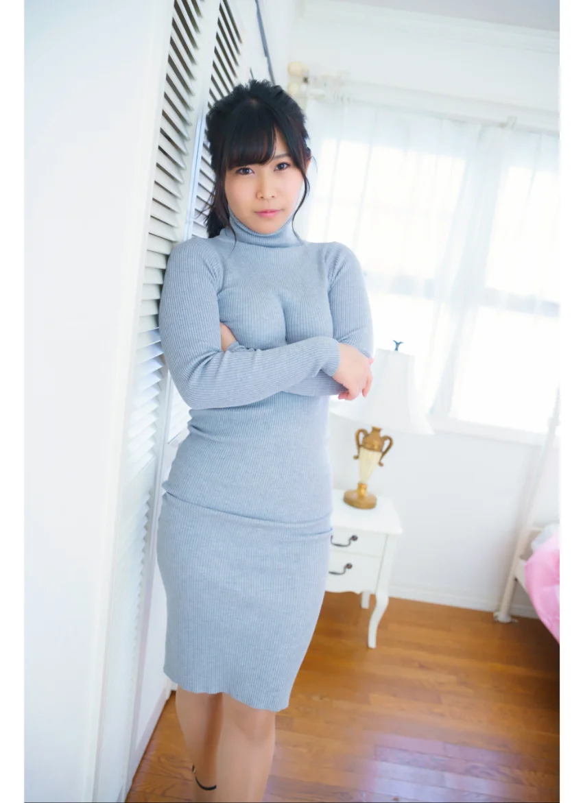 西村禮 柔らかニットワンピ【もみもみ禁止】 グラビア学園 美大卒お姉さんはGカップだけどMなんだって！（赤面） 試し読み 3