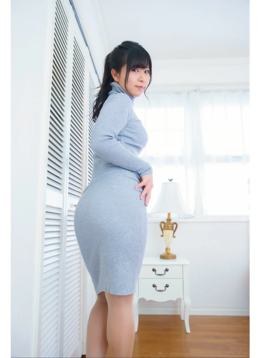西村禮 柔らかニットワンピ【もみもみ禁止】 グラビア学園 美大卒お姉さんはGカップだけどMなんだって！（赤面） 試し読み 6