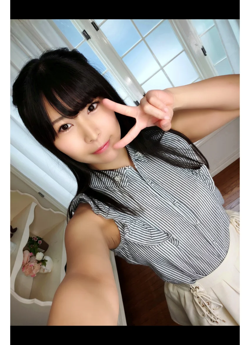 西村禮 自撮り写真集 グラビア学園 【自撮り】美大卒お姉さんはGカップだけどMなんだって！（赤面） 試し読み 8