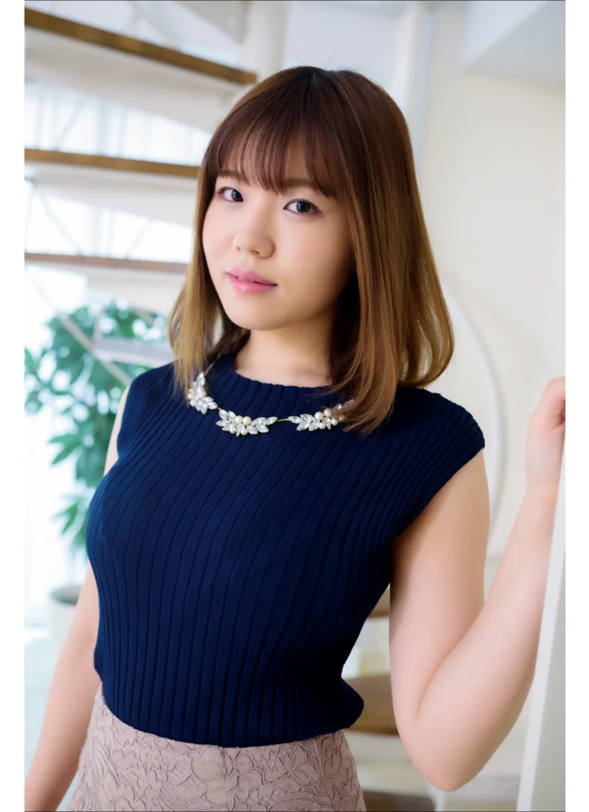 桜田なな 濡れた競泳水着 グラビア学園 現役女子大生むちむちお姉さんはGカップ！ 試し読み 3