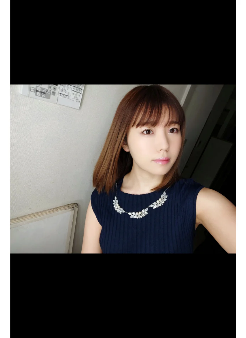 桜田なな 自撮り写真集 グラビア学園 【自撮り】現役女子大生むちむちお姉さんはGカップ！ 試し読み 2