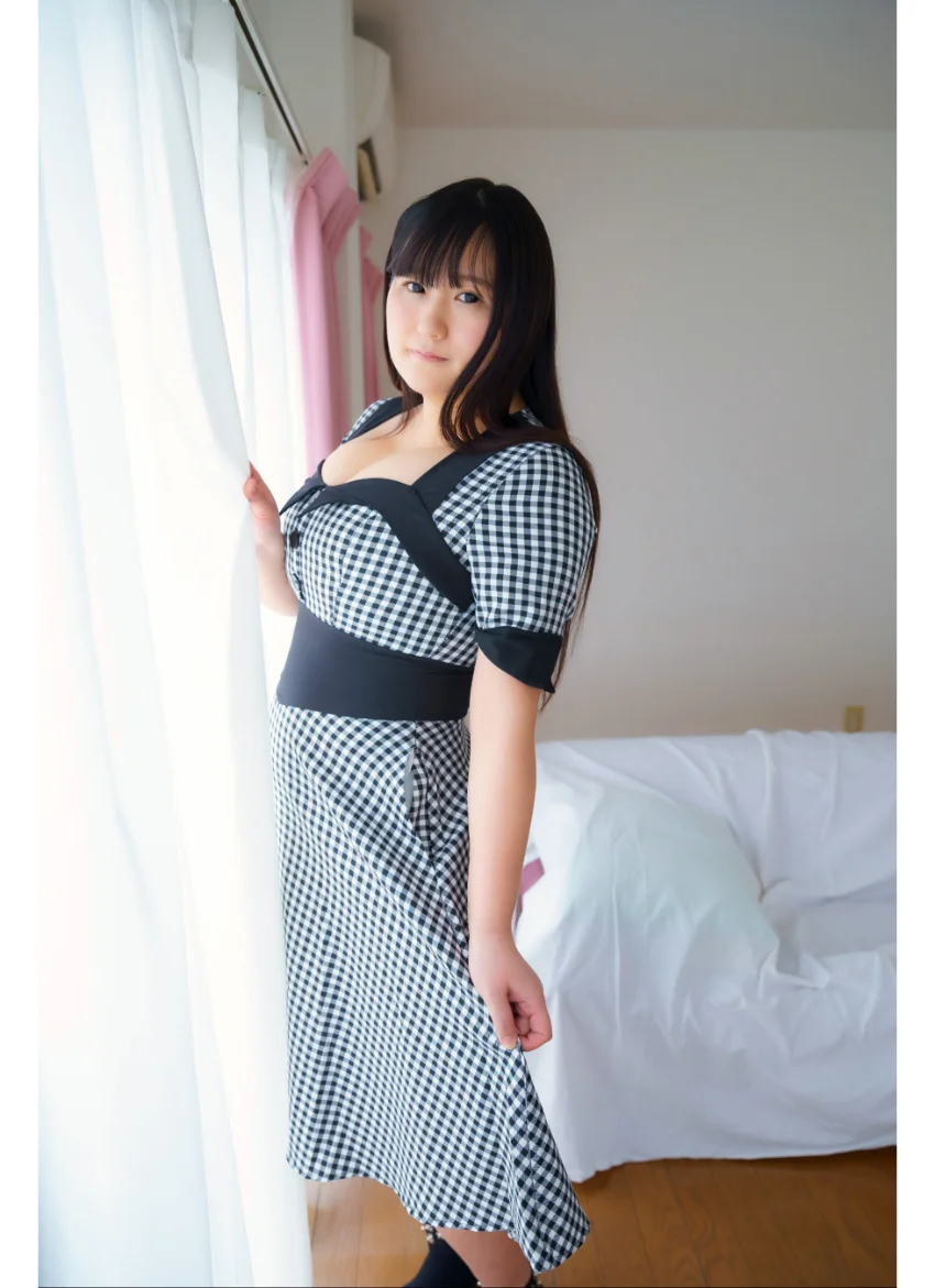 伊藤ミライ ミライコンプリート！！ グラビア学園 やわらかな奇跡のロリ巨乳に浸りきる写真集3冊＋αの超お買い得版！！ 試し読み 3