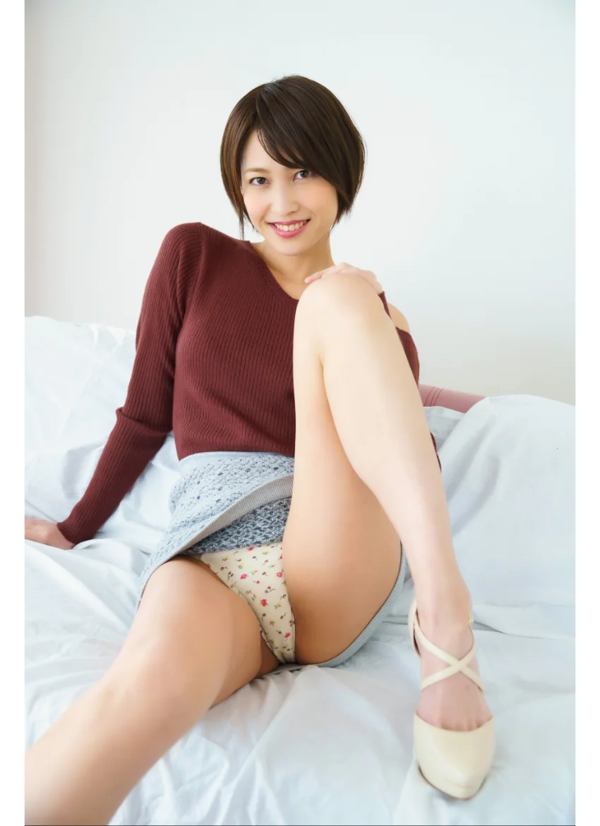 小柳歩 あゆにゃんコンプリート！！ 2 グラビア学園 お姉さんが優しい笑顔で何でもしてくれる？写真集3冊＋αの超お買い得版！！ 試し読み 12