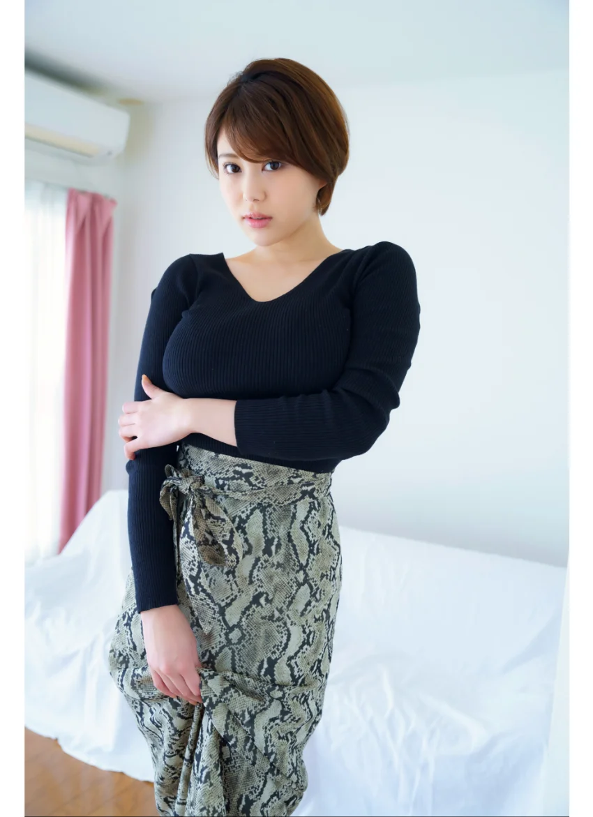 山本ゆう YUUコンプリート！！ 2 グラビア学園 ショートカットHカップ神ボディを崇め祀る写真集3冊＋αの超お買い得版！！ 試し読み 8