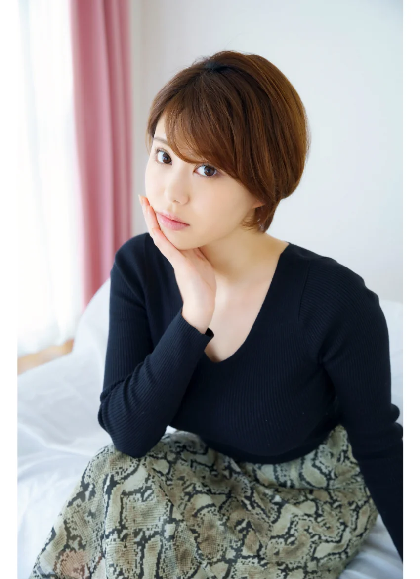 山本ゆう YUUコンプリート！！ 2 グラビア学園 ショートカットHカップ神ボディを崇め祀る写真集3冊＋αの超お買い得版！！ 試し読み 10