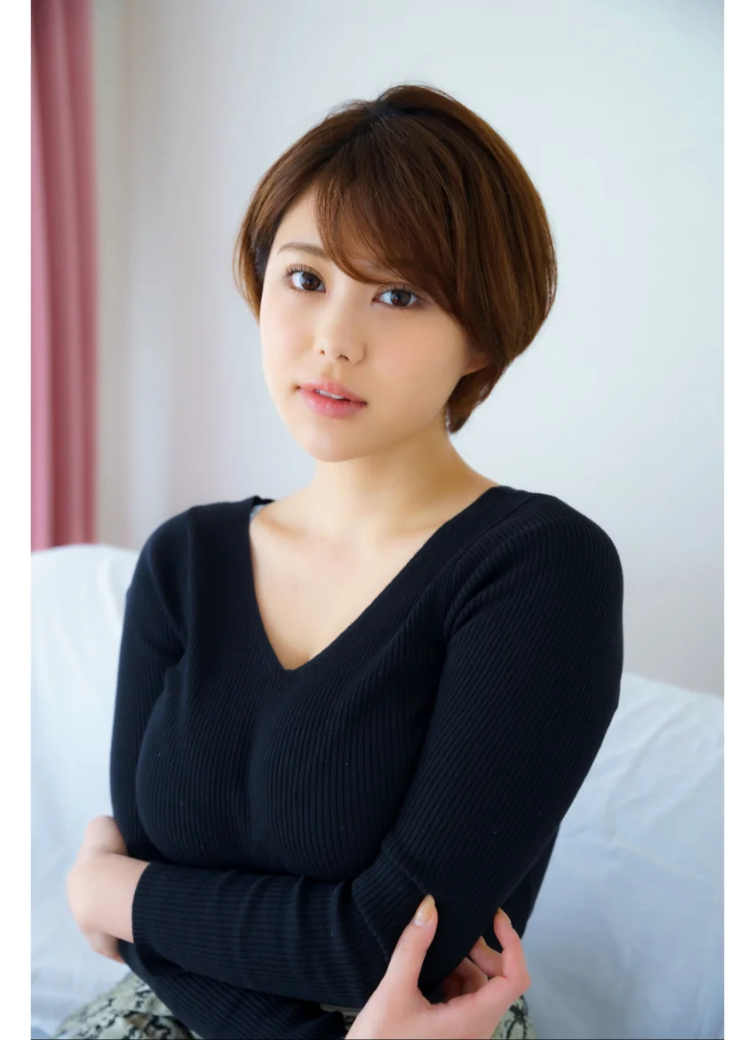 山本ゆう YUUコンプリート！！ 2 グラビア学園 ショートカットHカップ神ボディを崇め祀る写真集3冊＋αの超お買い得版！！ 試し読み 12