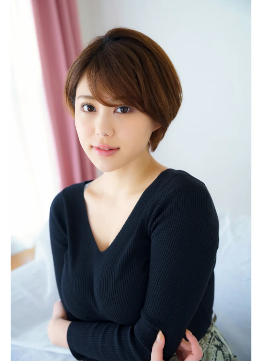 山本ゆう YUUコンプリート！！ 2 グラビア学園 ショートカットHカップ神ボディを崇め祀る写真集3冊＋αの超お買い得版！！ 試し読み 14