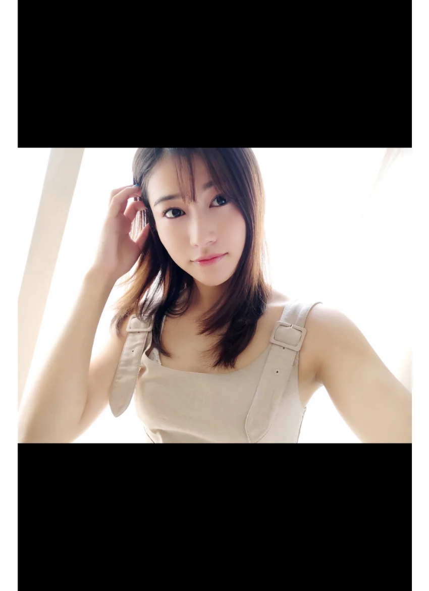 江藤彩也香 自撮り写真集 グラビア学園 【自撮り】噂の超美人が濃密に接近してきたあ！昇天必至！？ 試し読み 4