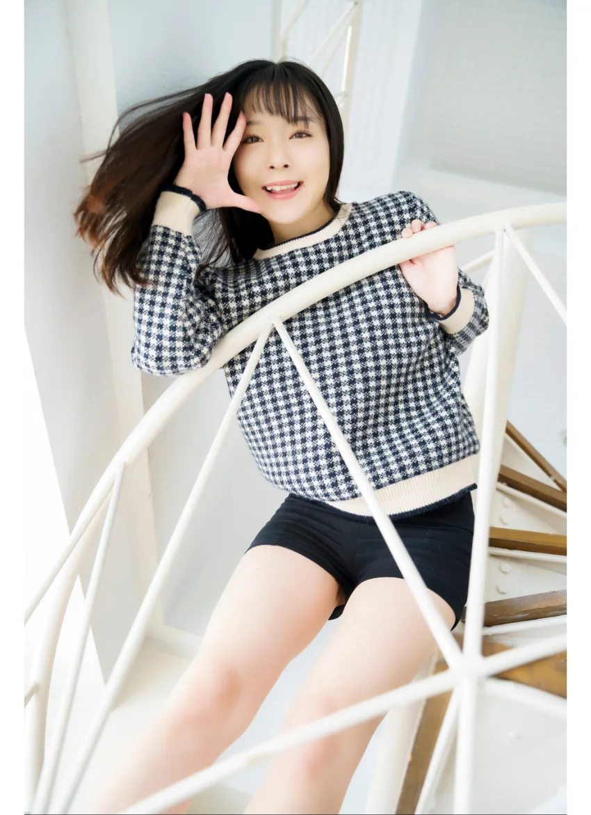 仲村まひろ 【美脚】柔らかいカラダ グラビア学園 柔軟女子は肌もモチモチで明るくてエッチっぽい！ 試し読み 3