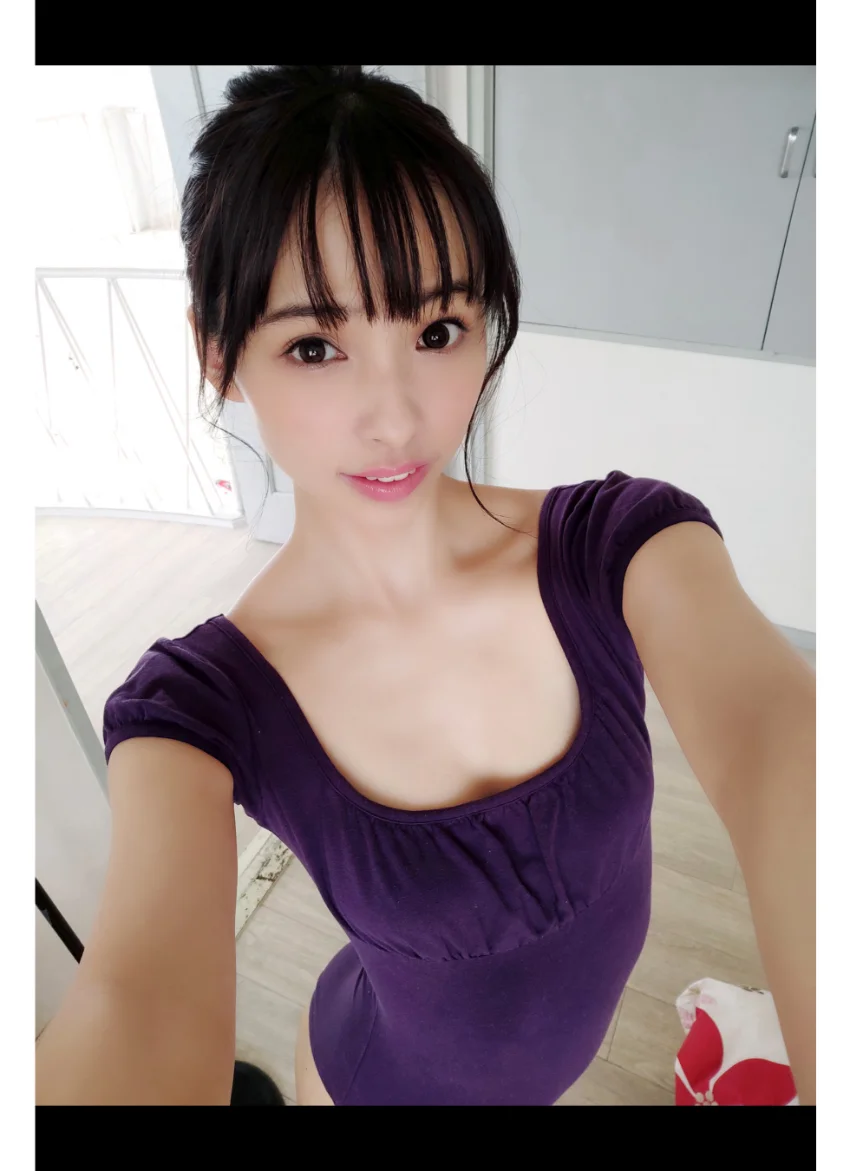 鶴巻星奈 自撮り写真集 グラビア学園 【自撮り】上品で色白で優しくて人懐っこくて愛に溢れてる！！ 試し読み 6