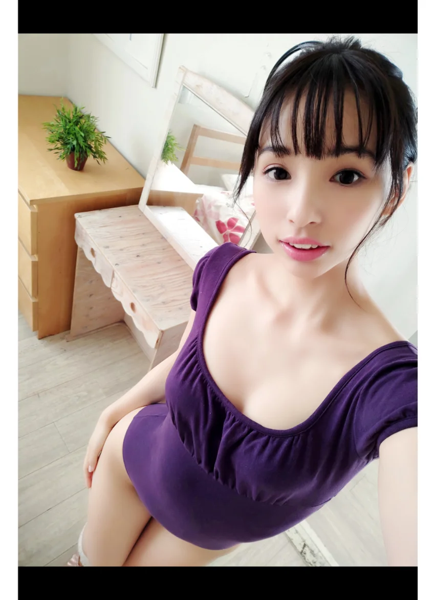 鶴巻星奈 自撮り写真集 グラビア学園 【自撮り】上品で色白で優しくて人懐っこくて愛に溢れてる！！ 試し読み 8