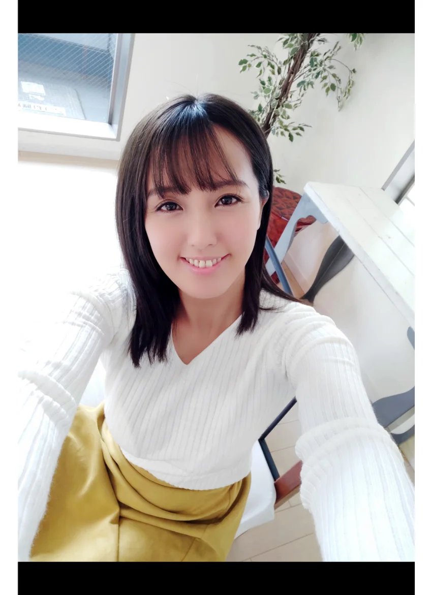 日里麻美 自撮り写真集 グラビア学園 【自撮り】35歳の可愛らしいHカップ爆乳に溺れたい！ 試し読み 3