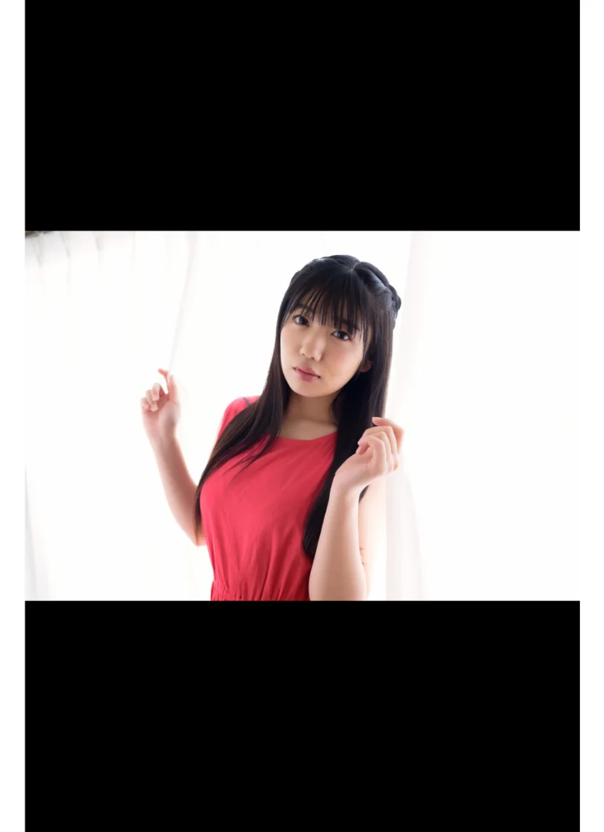 石井ひなこ ひなコンプリート！！ グラビア学園 写真集3冊＋αの超お買い得版！！初めてのグラビア撮影！絶対音感少女は何を奏でる？ 試し読み 5