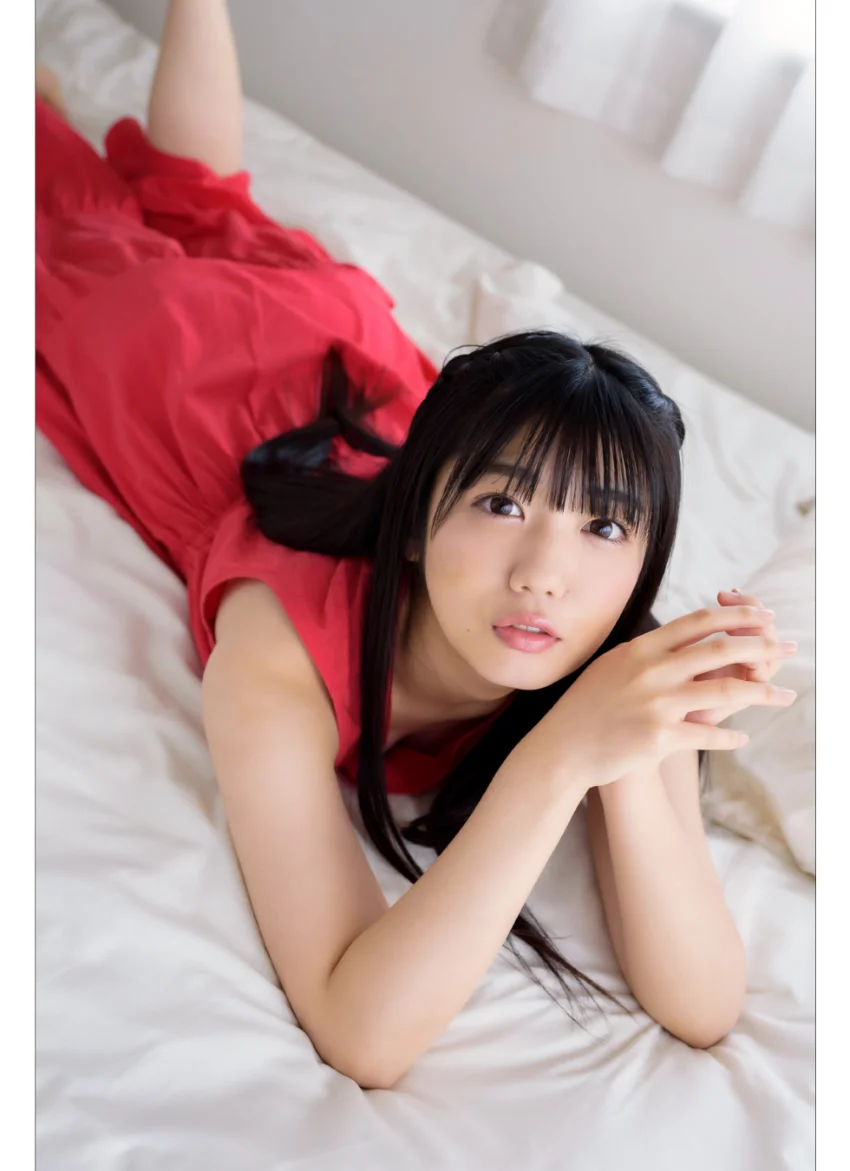 石井ひなこ ひなコンプリート！！ グラビア学園 写真集3冊＋αの超お買い得版！！初めてのグラビア撮影！絶対音感少女は何を奏でる？ 試し読み 14