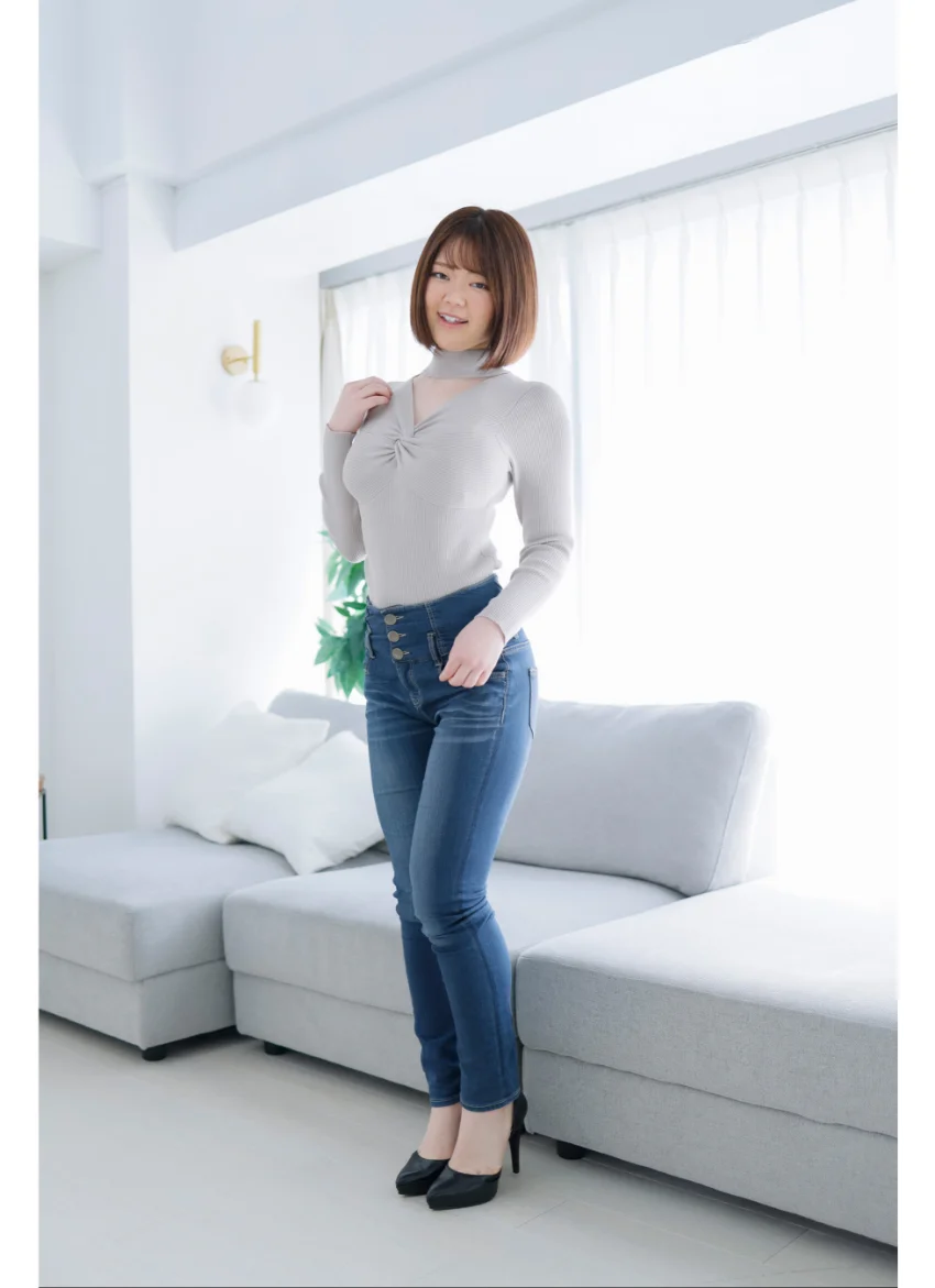 山岸楓 私服ニット＆スキニーパンツ グラビア学園 98cmIカップ×くびれたウエスト！完璧ボディが笑顔で迫る！ 試し読み 2