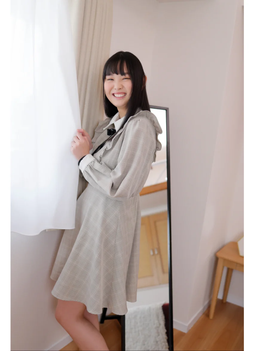 松本ひかる 可愛らしい私服のワンピース グラビア学園 グラドル1年生は超恥ずかしがり屋さんのGカップ！！ 試し読み 3