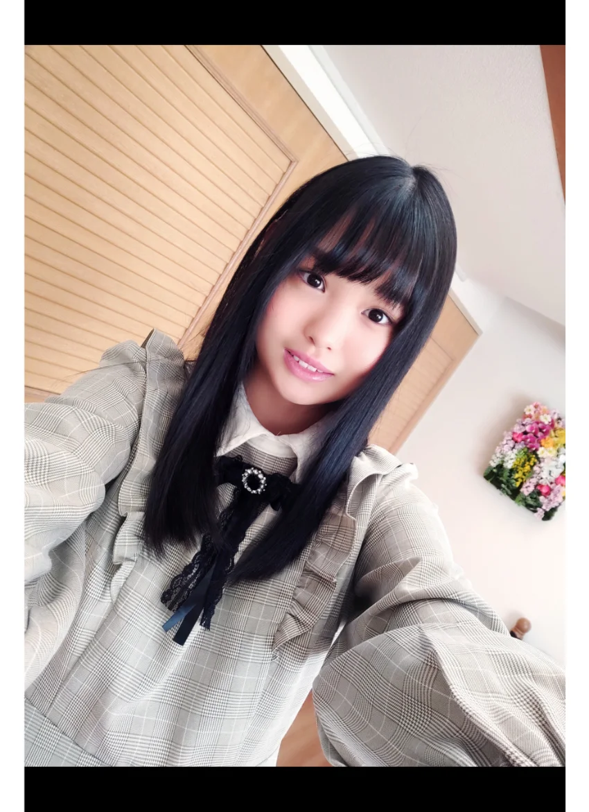 松本ひかる 自撮り写真集 グラビア学園 【自撮り】グラドル1年生は超恥ずかしがり屋さんのGカップ！！ 試し読み 2